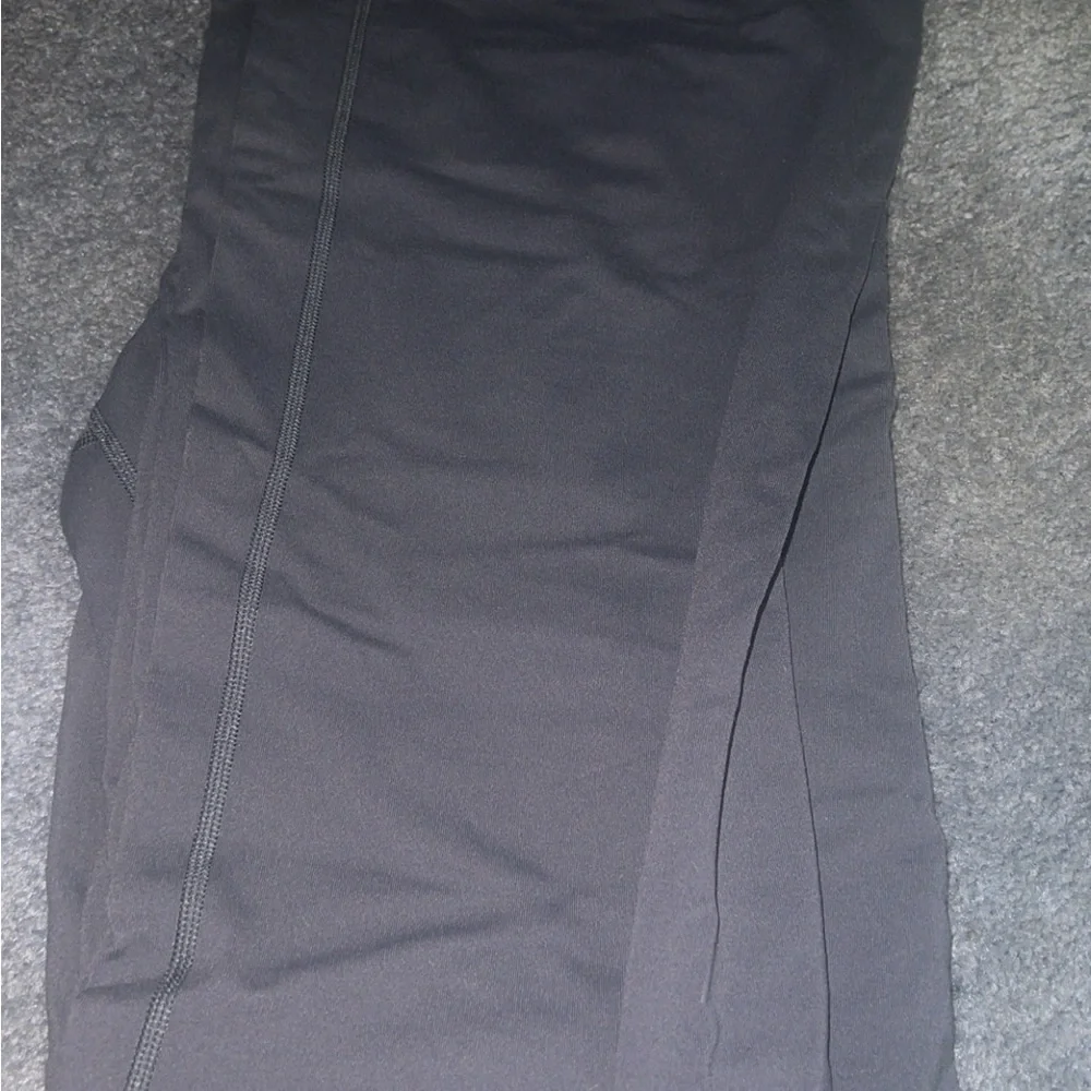 Lululemon pants - Picture 3 of 3
